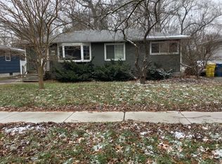 420 N Glenwood Dr, Griffith, IN 46319