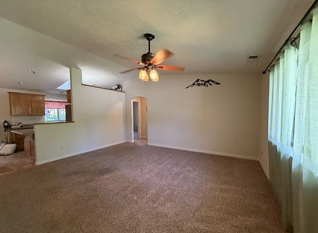 17606 Cougar Ct — Photo 2