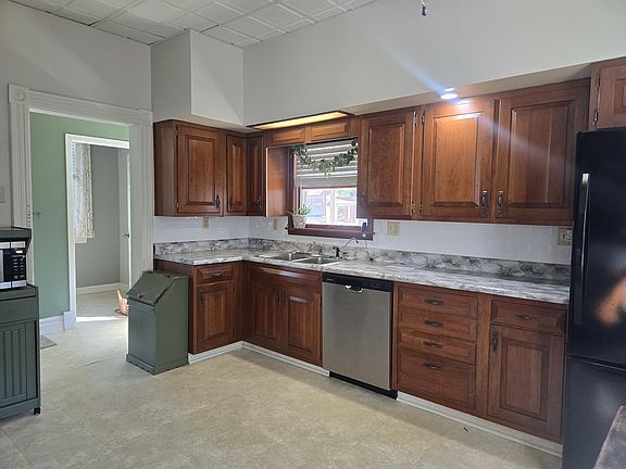4th image of 230 Fort Edwards Dr