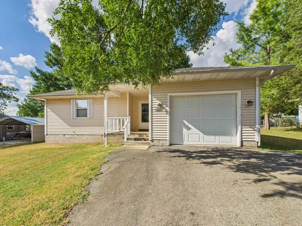 305 Walnut St, Flippin, AR 72634