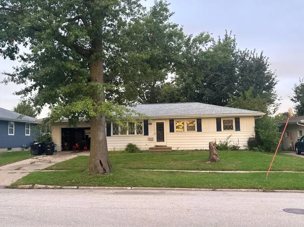 2290 24th St, Marion, IA 52302