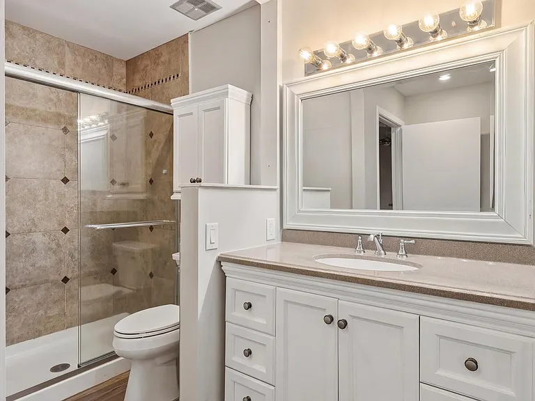 5694 Northpointe Ln — Photo 16