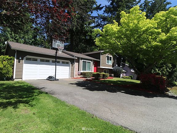 2nd image of 23014 NE 29th St