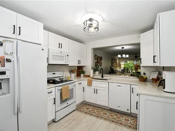 776 Landover CIR #102, NAPLES, FL 34104