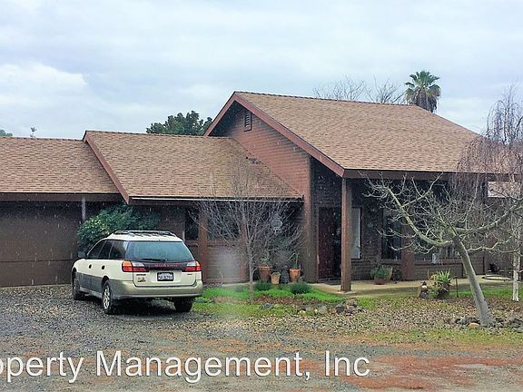 2nd image of 2115 Curtis Dr