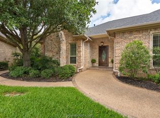 3808 Park Village Ct, Bryan, TX 77802