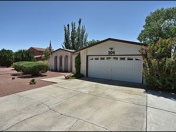 3rd image of 304 La Mirada Cir