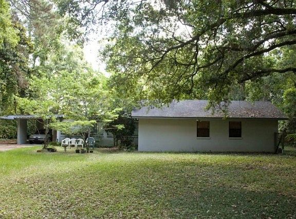 3rd image of 910 Buena Vista Dr