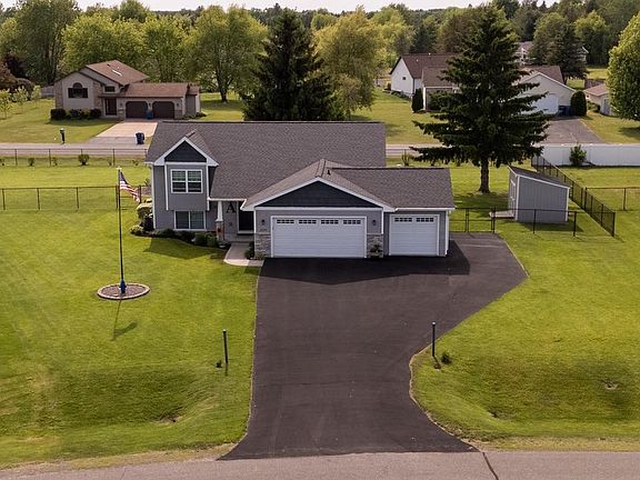 3rd image of 2149 PARK VISTA PLACE