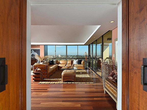 2nd image of 666 Upas St #1501-1502