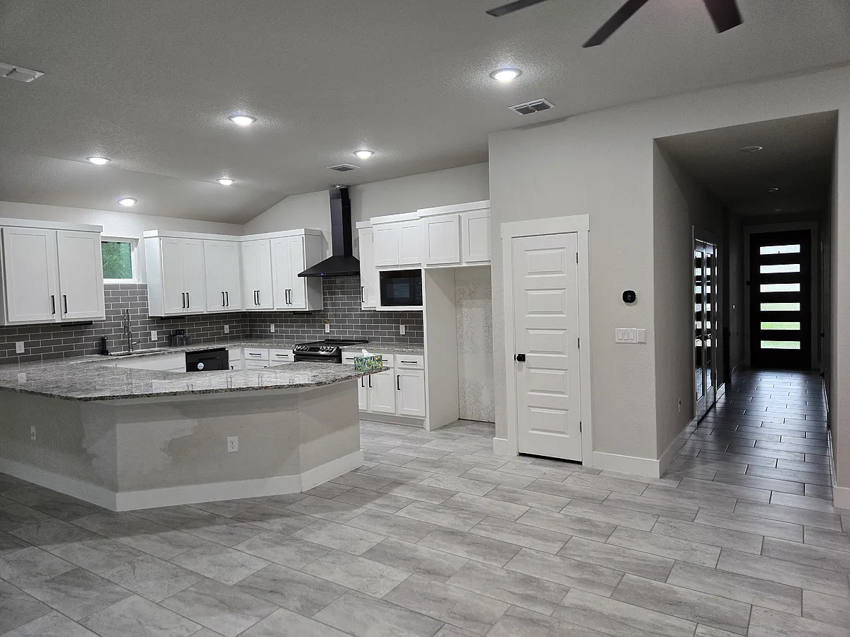 Building Photo - 7814 Woodcliff Blvd
