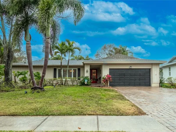 2079 Swan Ln, Safety Harbor, FL 34695