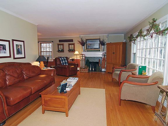 Spacious living room.