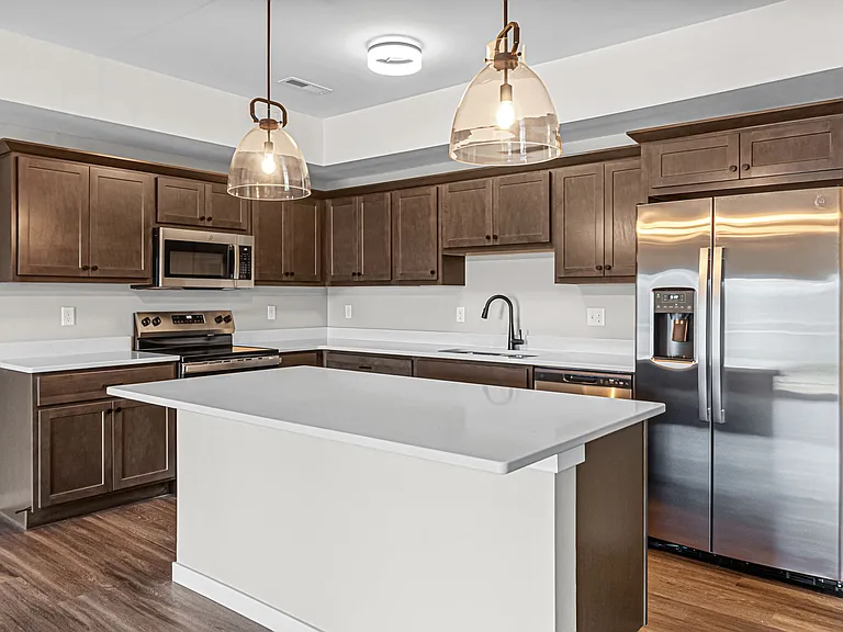 Madison Ave Condos — Photo 7