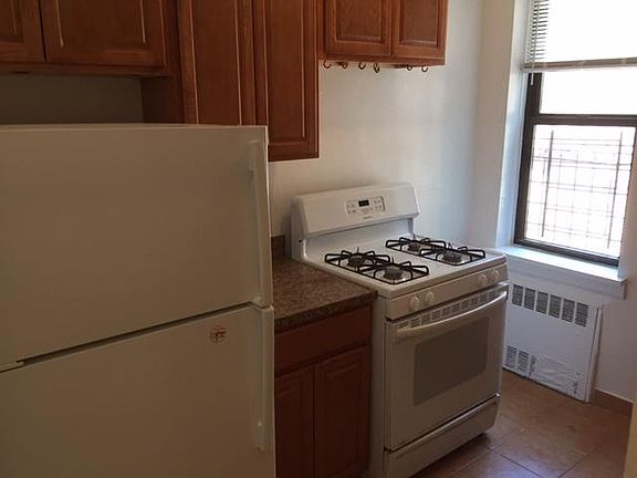 4th image of 8331 116th St APT 6C