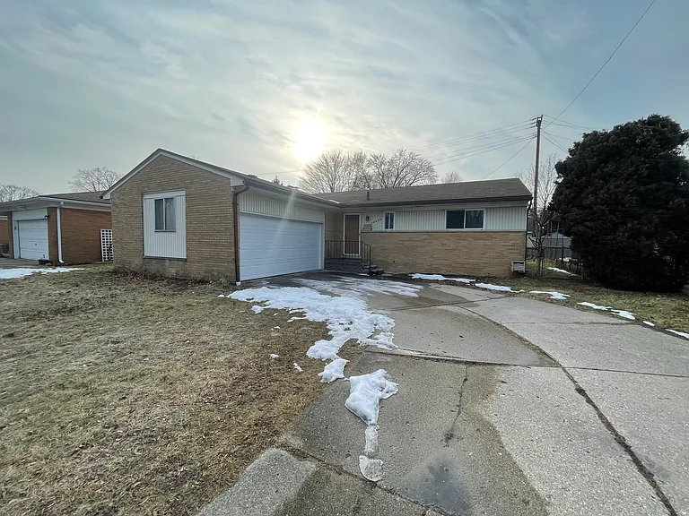 28439 Wexford Dr — Photo 3