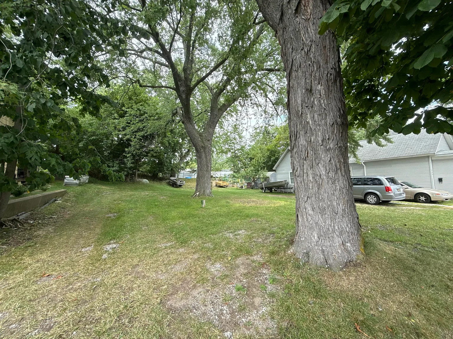 150 Monroe St photo 1