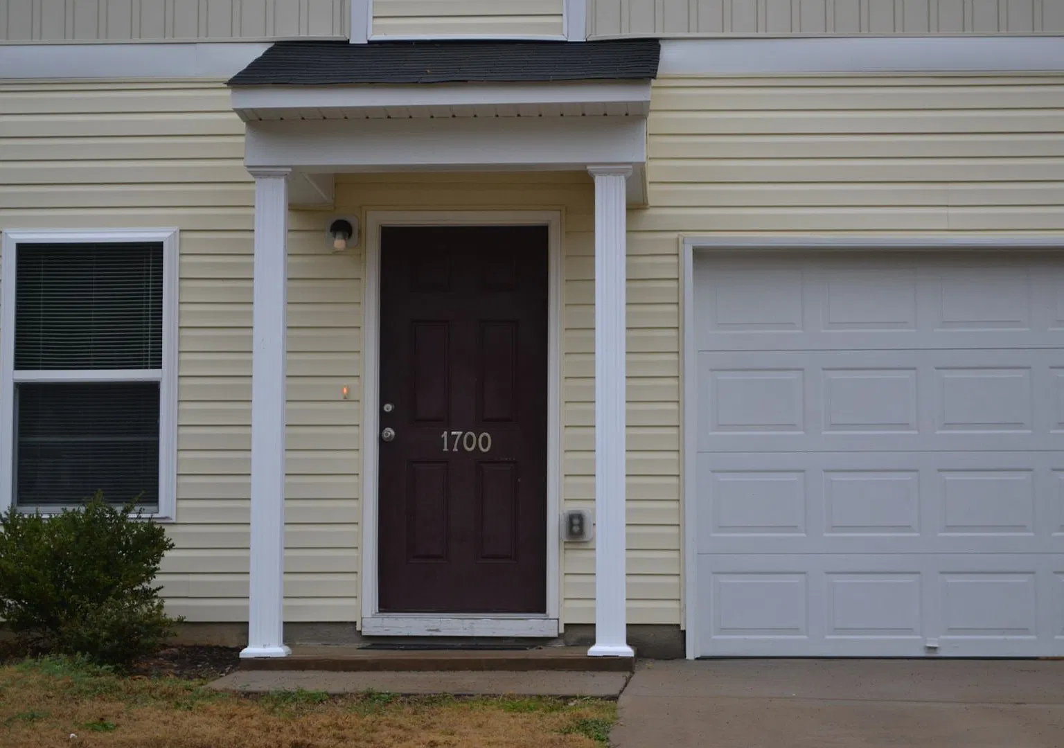 3 Bedrooms, 1 Car Garage on Cul-de-sac Lot — Photo 3