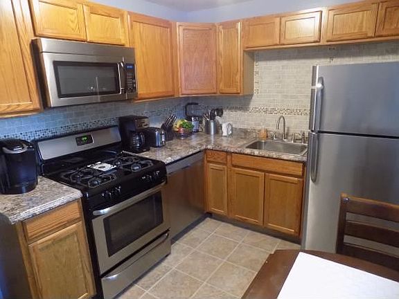 3rd image of 1301 Chase Ave