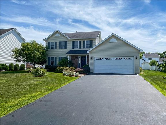 3rd image of 78 Christina Dr