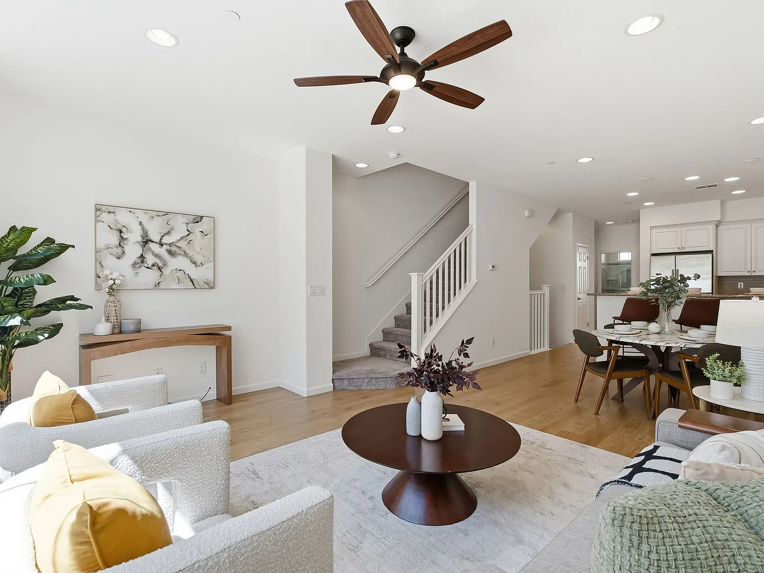 3 bed, 1489 sqft, $4,150 — Photo 3