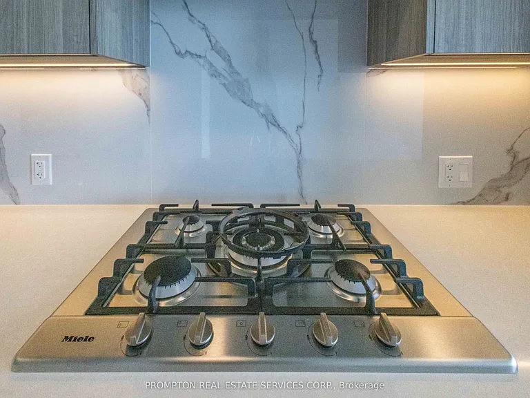 18 Esther Shiner Blvd #2805 — Photo 36