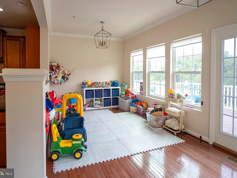 3827 Cullingworth Rd — Photo 8