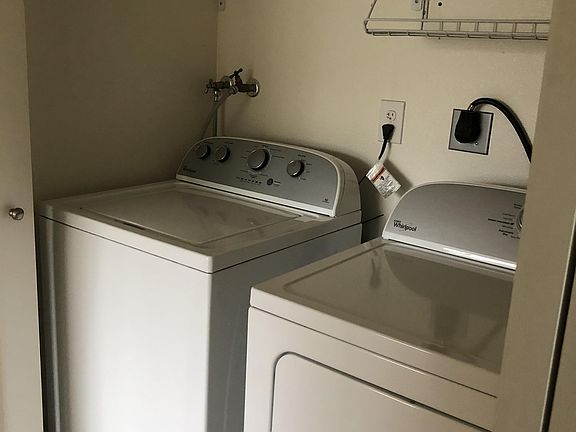 5th image of 385 Caliente Cir #1