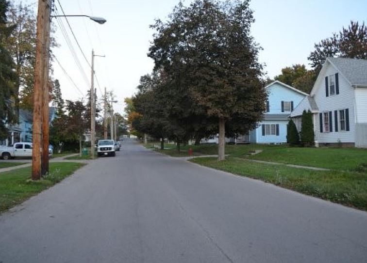 2nd image of 375 Cherry St