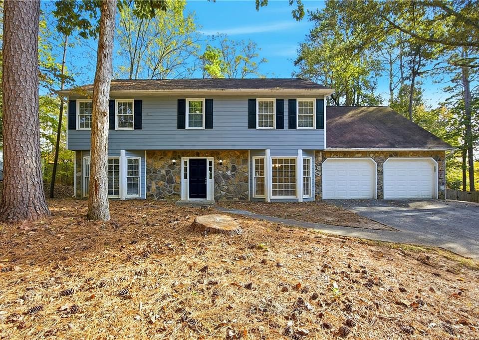 1st image of 590 Ridgemont Dr