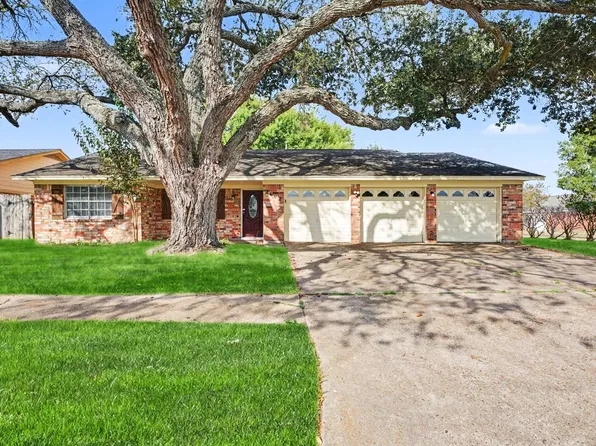 2602 Henderson Ln, Deer Park, TX 77536
