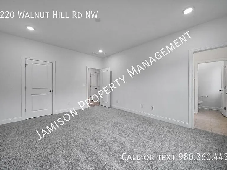 9220 Walnut Hill Rd NW — Photo 21