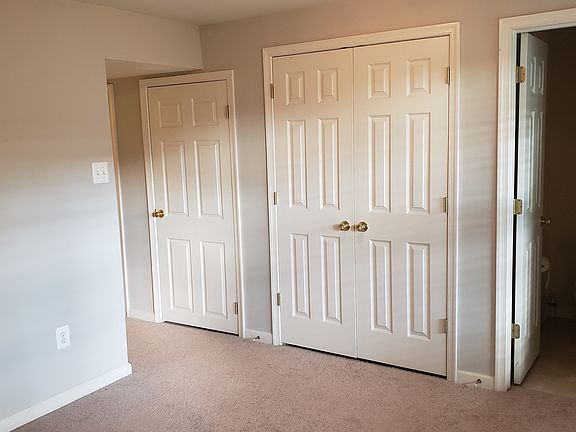 5th image of 106 Monticello Sq