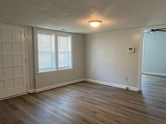 5th image of 489 W Outer Dr