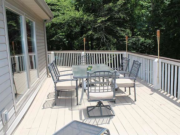 5th image of 134 Riverwood Dr