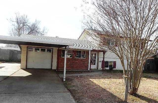 1st image of 928 Astoria Dr