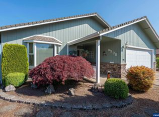 3298 Oakcrest Dr NW, Salem, OR 97304