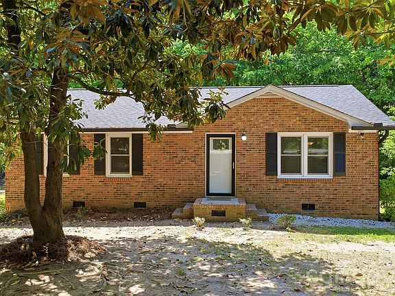 2nd image of 1525 Reservation Rd