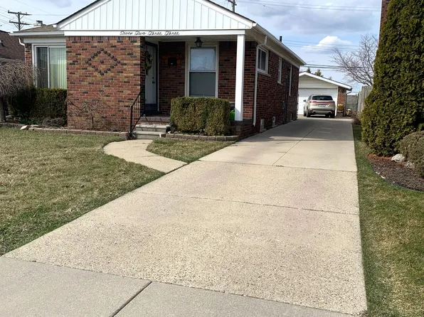 7233 Helen St, Center Line, MI 48015
