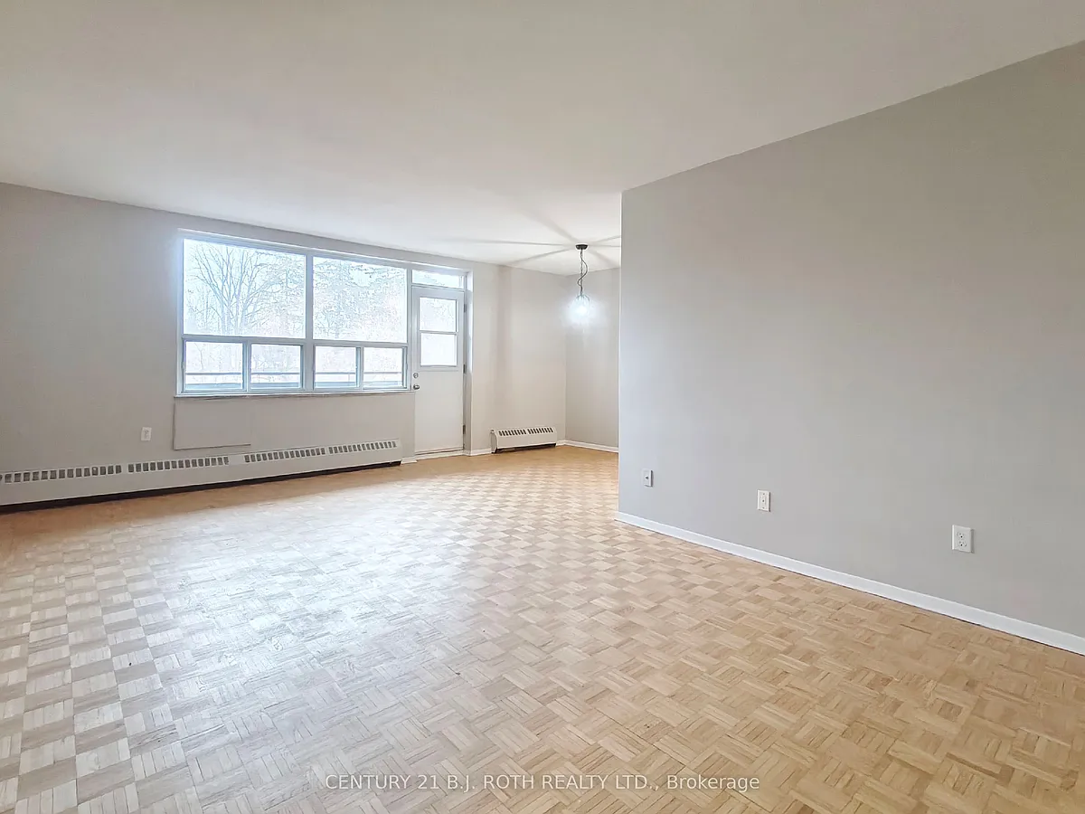 Building Photo - 37 Peel St #405