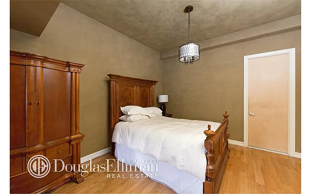 Rented by Douglas Elliman | media 18