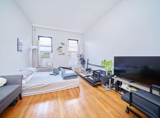 331 W 43rd St APT 5A, New York, NY 10036