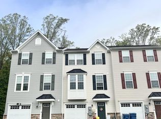 2060 Rivers Dr, Newark, DE 19702