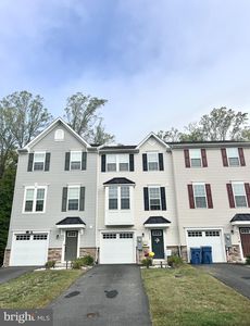 2060 Rivers Dr, Newark, DE, 19702