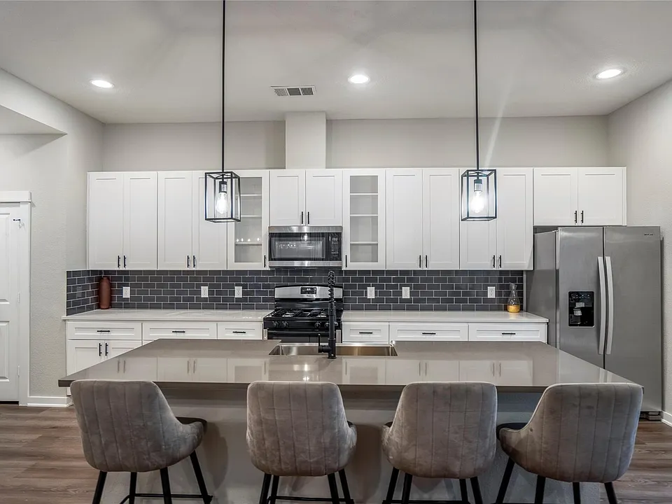 8474 Berry Green Ln