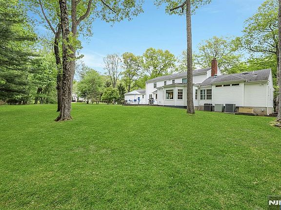 2nd image of 37 Longridge Rd