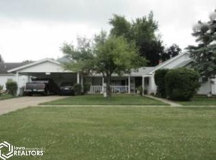718 Hamilton Ave, Grinnell, IA 50112