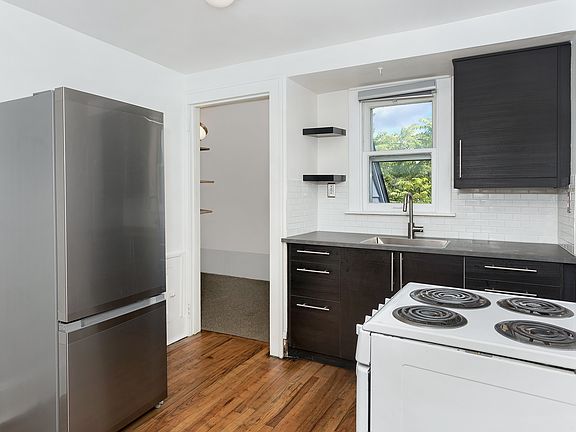 3rd image of 30 Hamata Ave #2