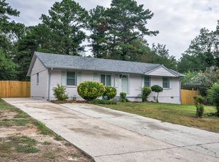 54 Royce Dr, Jonesboro, GA 30238