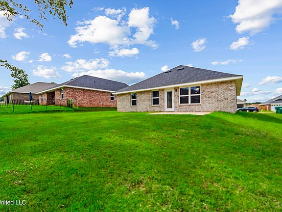 4th image of 14028 Oak Arbor Dr